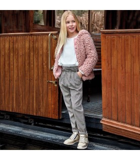 PANTALÓN LARGO PINZAS NIÑA DE LA MARCA MAYORAL