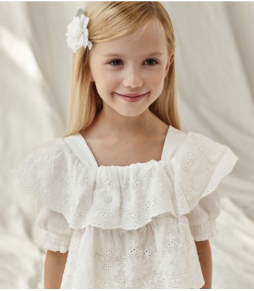 BLUSA INFANTIL BORDADOS Y VOLANTE MARCA MAYORAL