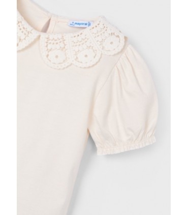 CAMISETA NIÑA CUELLO CROCHET MARCA MAYORAL